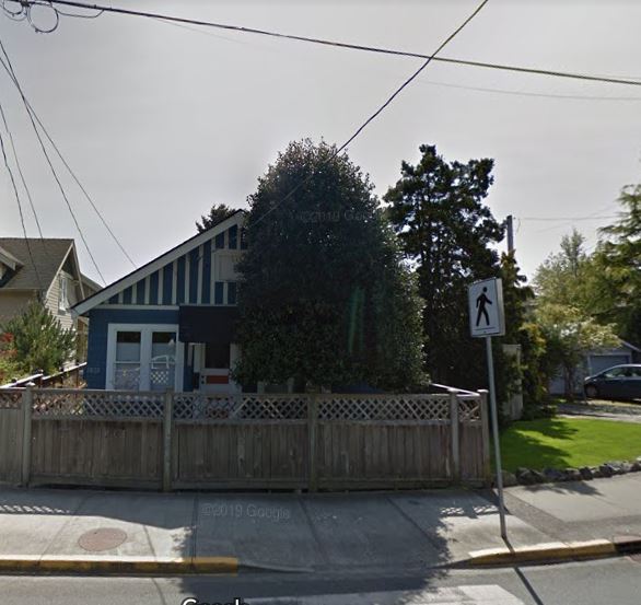 1839 Crescent Rd Victoria